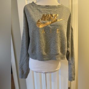 Nike crop sweatshirt size L